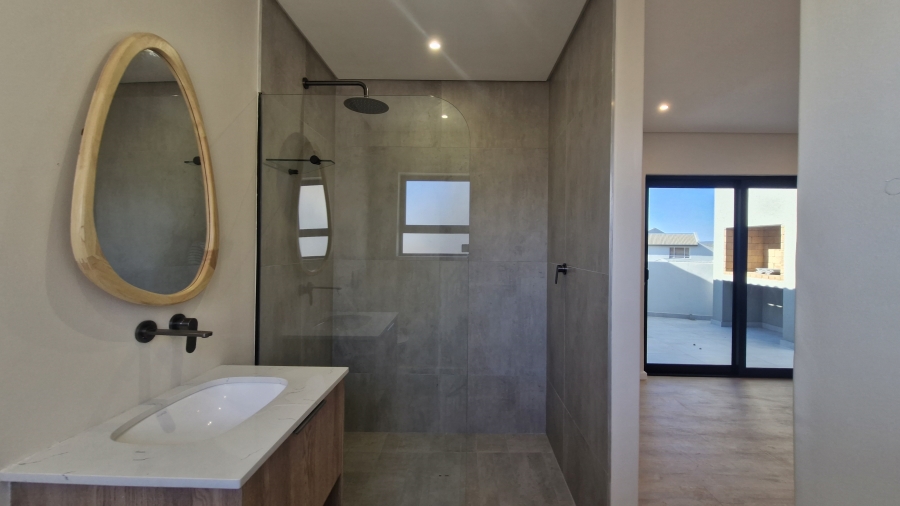 3 Bedroom Property for Sale in Country Club Western Cape